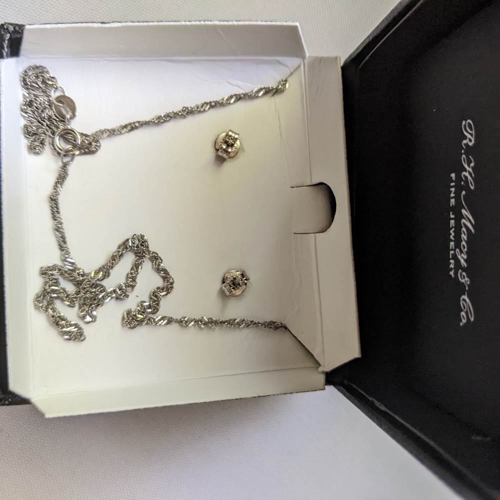 Authentic ruby and sterling silver teardrop earrings and necklace set - Picture 3 of 3